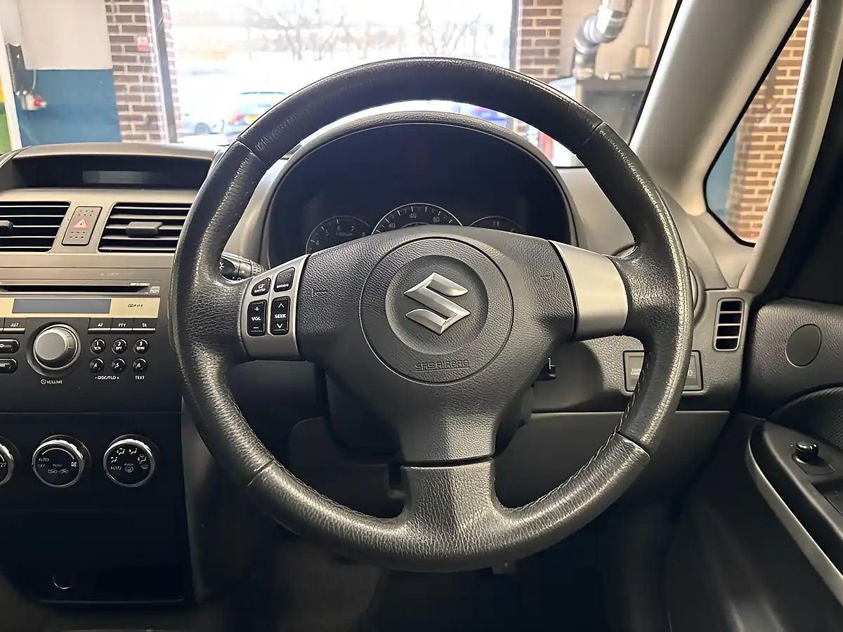 Used 2008 Suzuki Sx4 Glx Silver - Interior and Exterior details 16