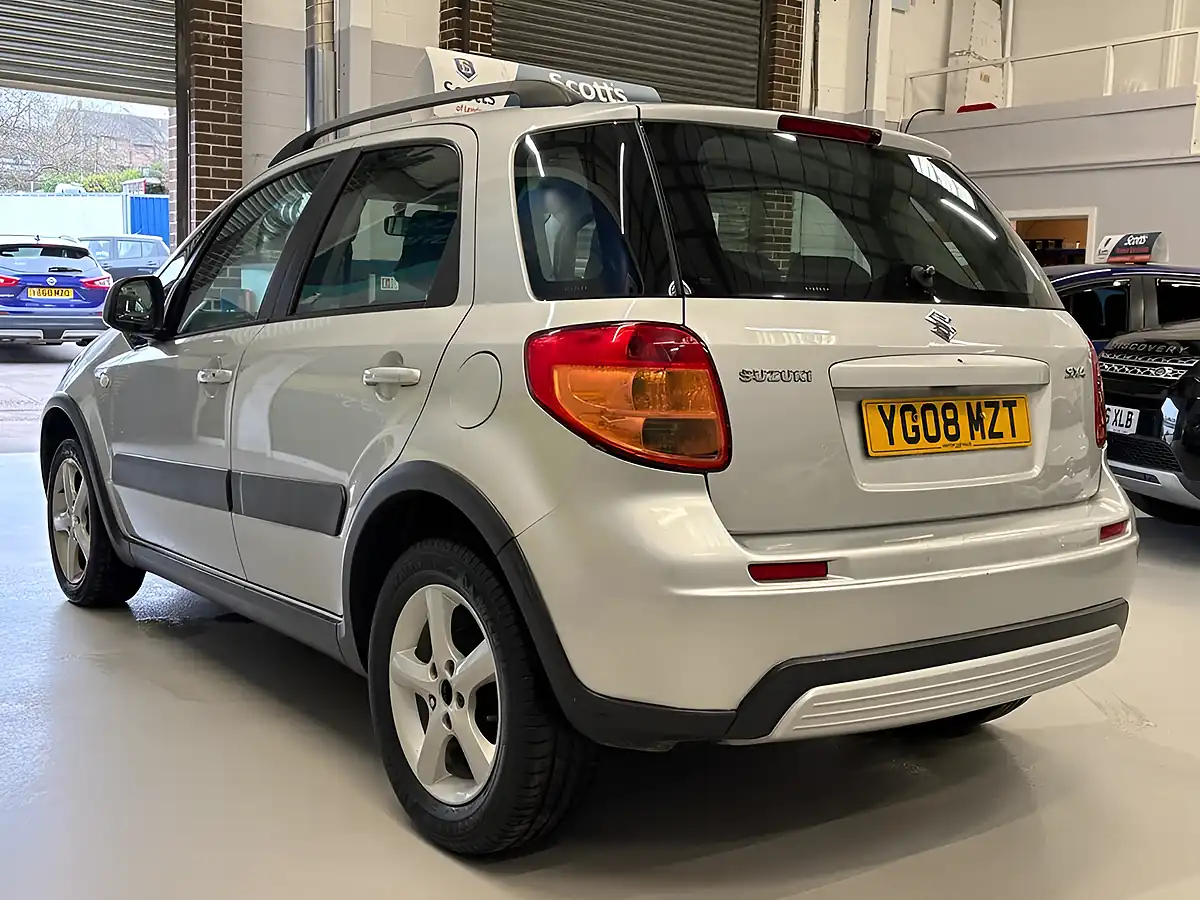 Used 2008 Suzuki Sx4 Glx Silver - Interior and Exterior details 7