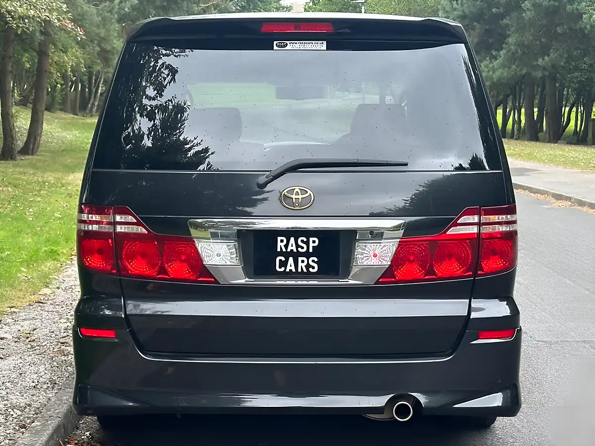 Used 2008 Toyota Alphard 8 Seater Black - Interior and Exterior details 7