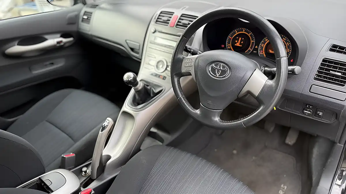 Used 2008 Toyota Auris Tr Black - Interior and Exterior details 12