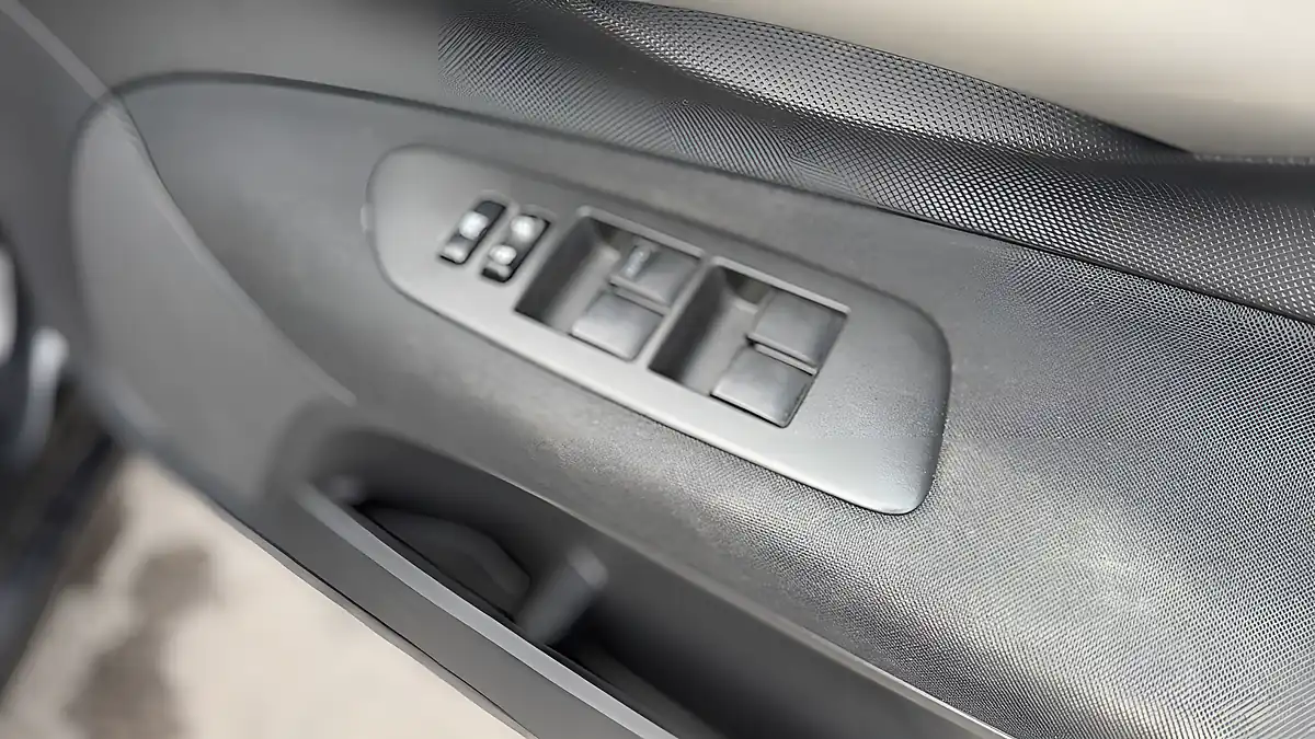 Used 2008 Toyota Auris Tr Black - Interior and Exterior details 13