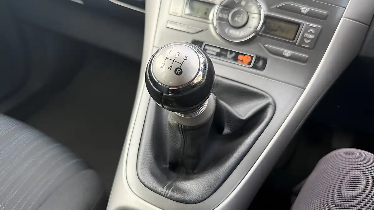 Used 2008 Toyota Auris Tr Black - Interior and Exterior details 15