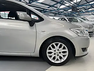 Used 2008 Toyota Auris Tr Silver - Interior and Exterior details 11