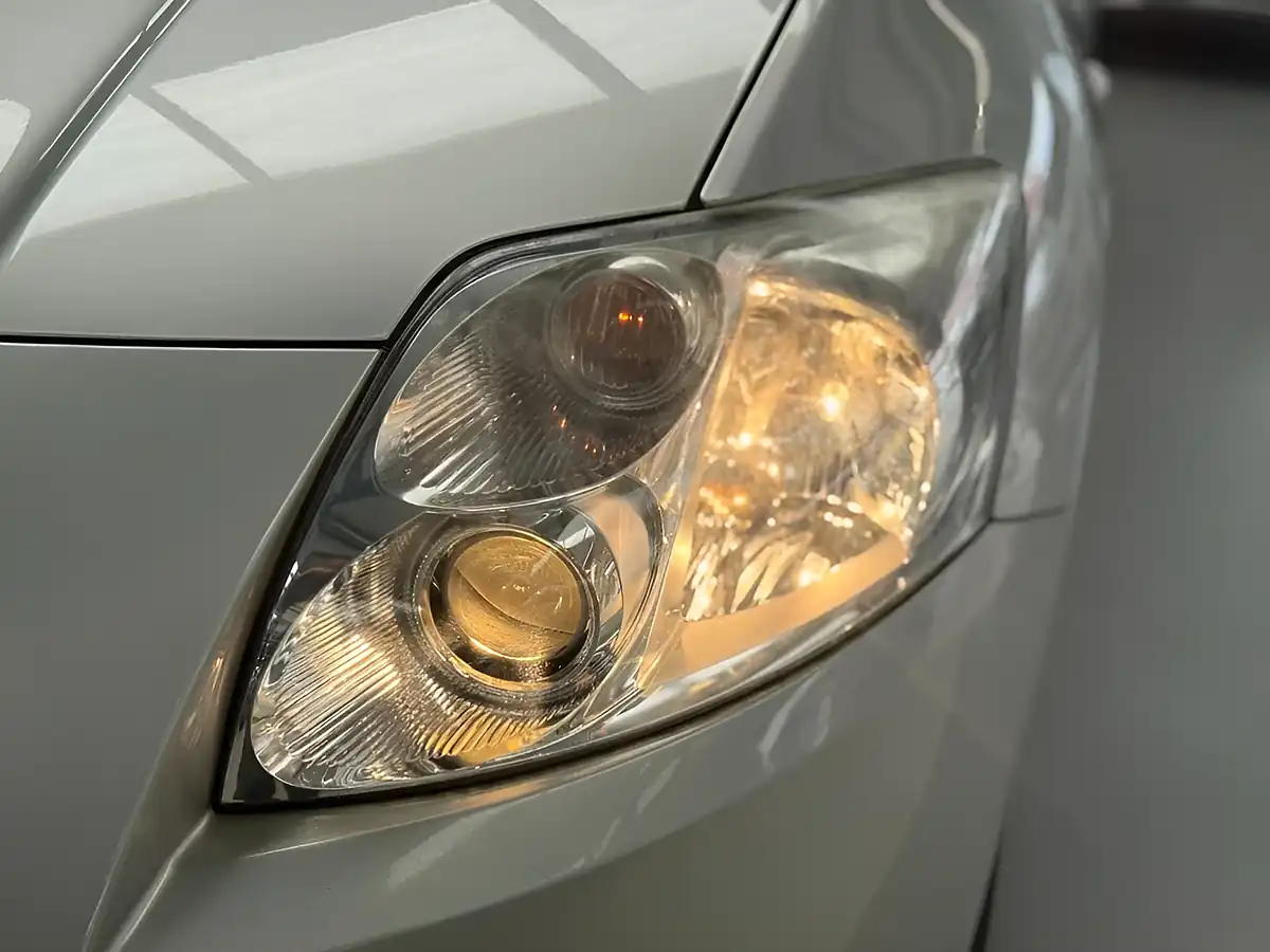 Used 2008 Toyota Auris Tr Silver - Interior and Exterior details 18