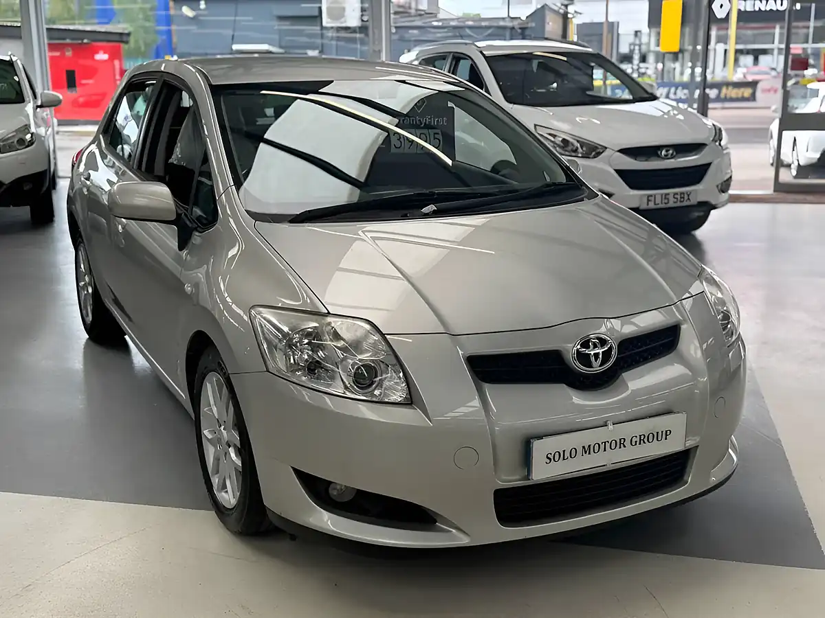 Used 2008 Toyota Auris Tr Silver - Interior and Exterior details 5