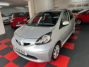 Used 2008 Toyota Aygo Platinum Silver - Interior and Exterior details 4