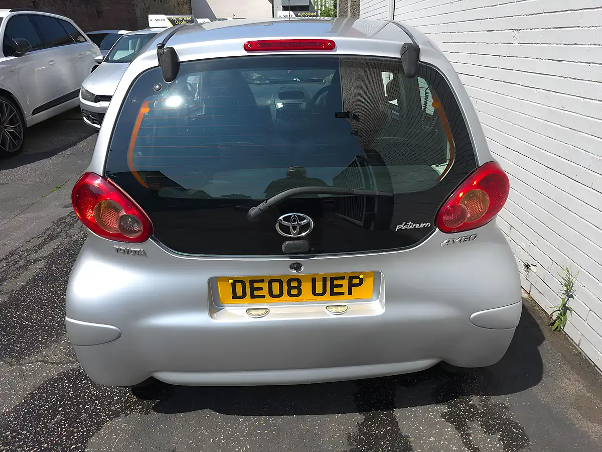 Used 2008 Toyota Aygo Platinum Silver - Interior and Exterior details 16