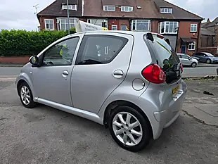 Used 2008 Toyota Aygo Platinum Silver - Interior and Exterior details 10