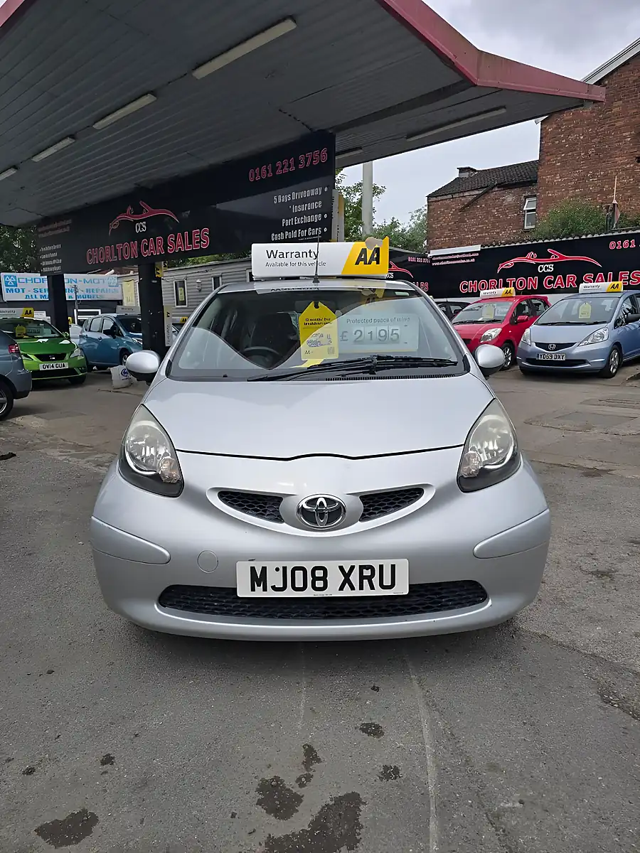 Used 2008 Toyota Aygo Platinum Silver - Interior and Exterior details 2