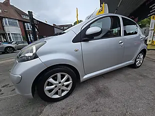 Used 2008 Toyota Aygo Platinum Silver - Interior and Exterior details 5