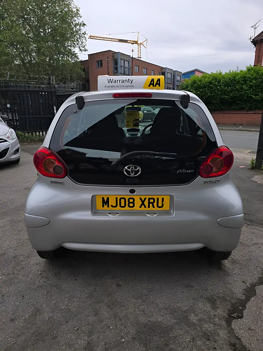 Used 2008 Toyota Aygo Platinum Silver - Interior and Exterior details 9