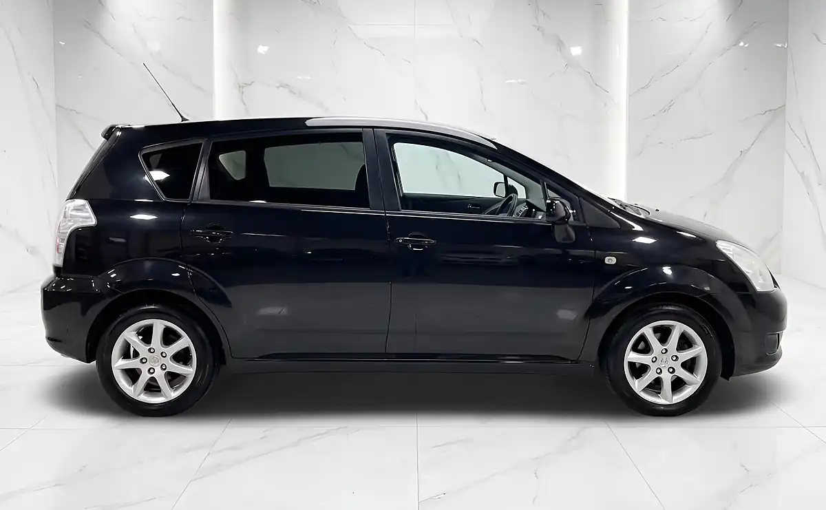 Used 2008 Toyota Corolla Verso Sr Black - Interior and Exterior details 5