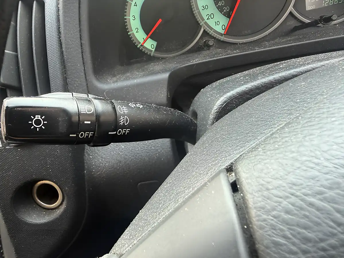 Used 2008 Toyota Corolla Verso Sr Grey - Interior and Exterior details 13