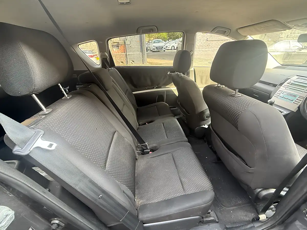 Used 2008 Toyota Corolla Verso Sr Grey - Interior and Exterior details 16