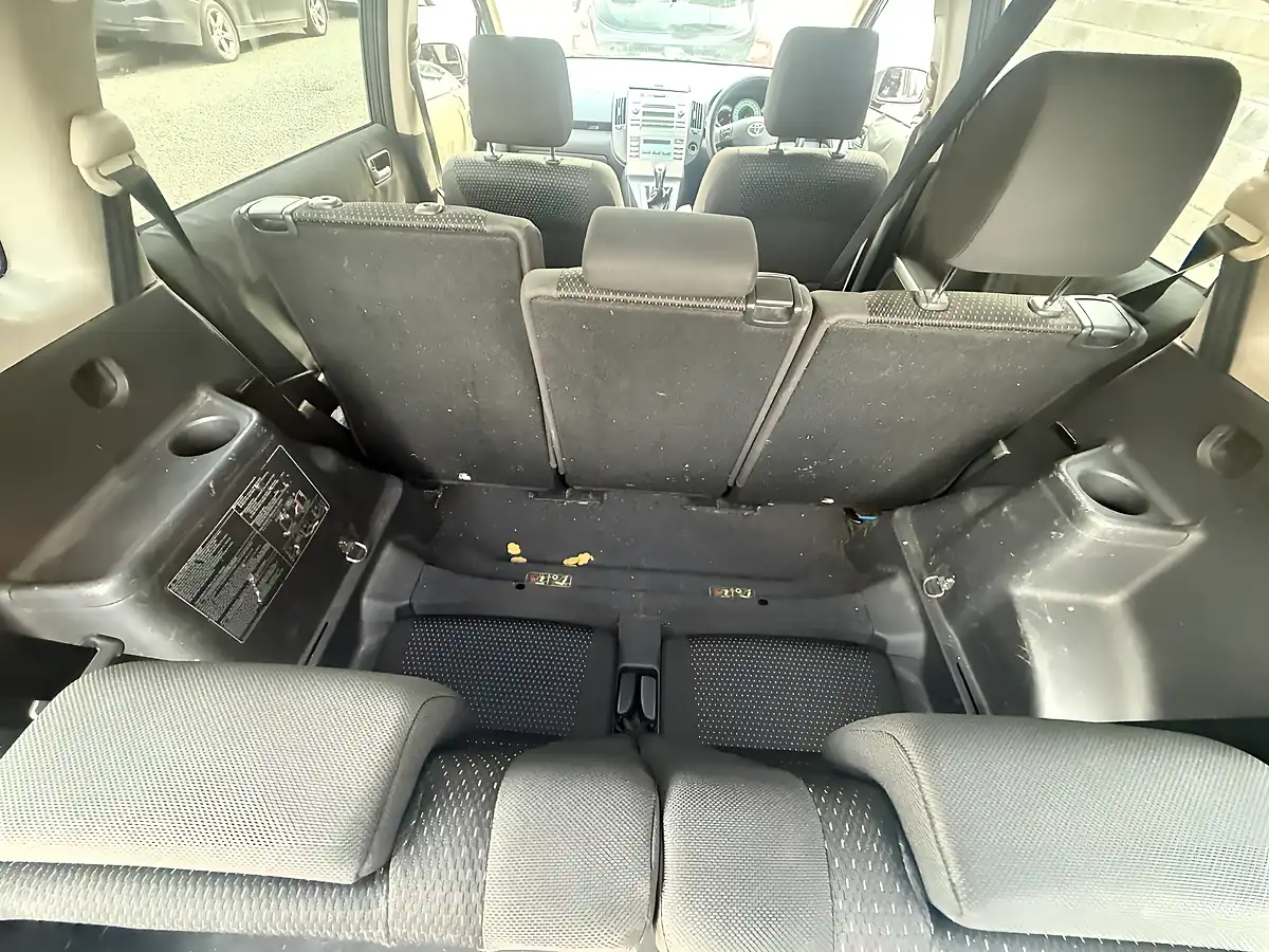 Used 2008 Toyota Corolla Verso Sr Grey - Interior and Exterior details 19