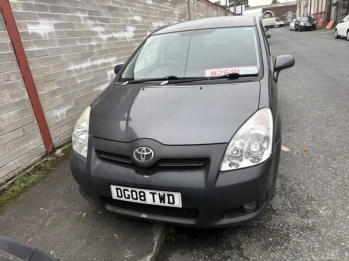 Used 2008 Toyota Corolla Verso Sr Grey - Interior and Exterior details 3
