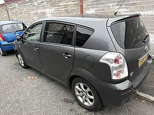 Used 2008 Toyota Corolla Verso Sr Grey - Interior and Exterior details 4