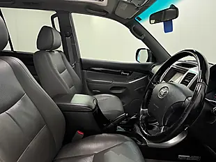 Used 2008 Toyota Land Cruiser Invincible Grey - Interior and Exterior details 10