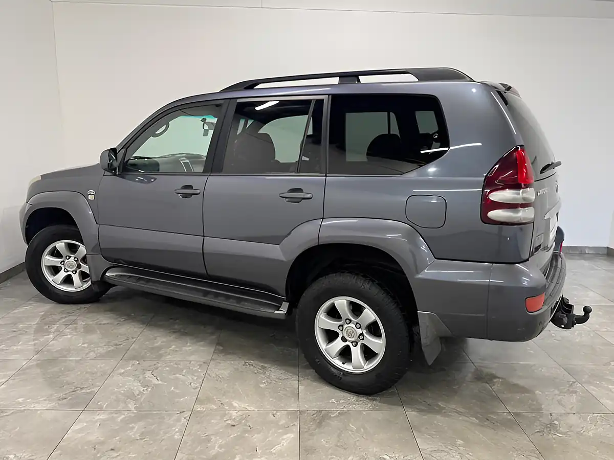Used 2008 Toyota Land Cruiser Invincible Grey - Interior and Exterior details 6