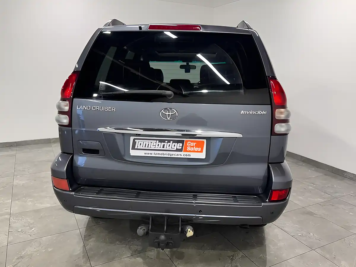 Used 2008 Toyota Land Cruiser Invincible Grey - Interior and Exterior details 7