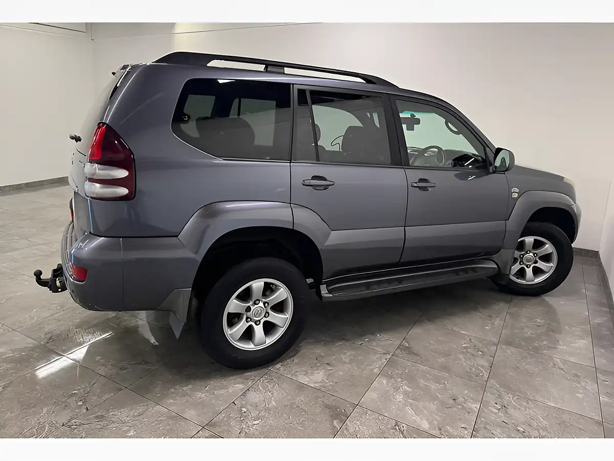 Used 2008 Toyota Land Cruiser Invincible Grey - Interior and Exterior details 8