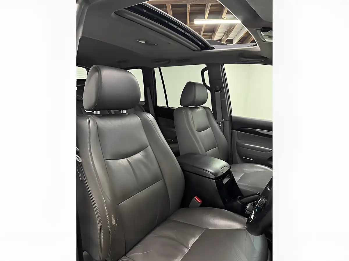 Used 2008 Toyota Land Cruiser Invincible Grey - Interior and Exterior details 9