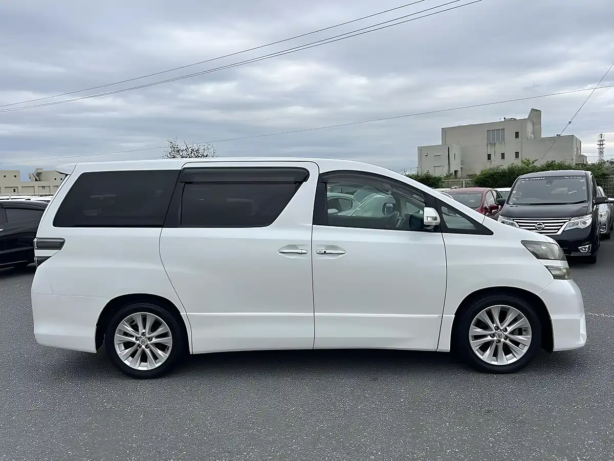 Used 2008 Toyota Vellfire Z (7 Seater) White - Interior and Exterior details 8