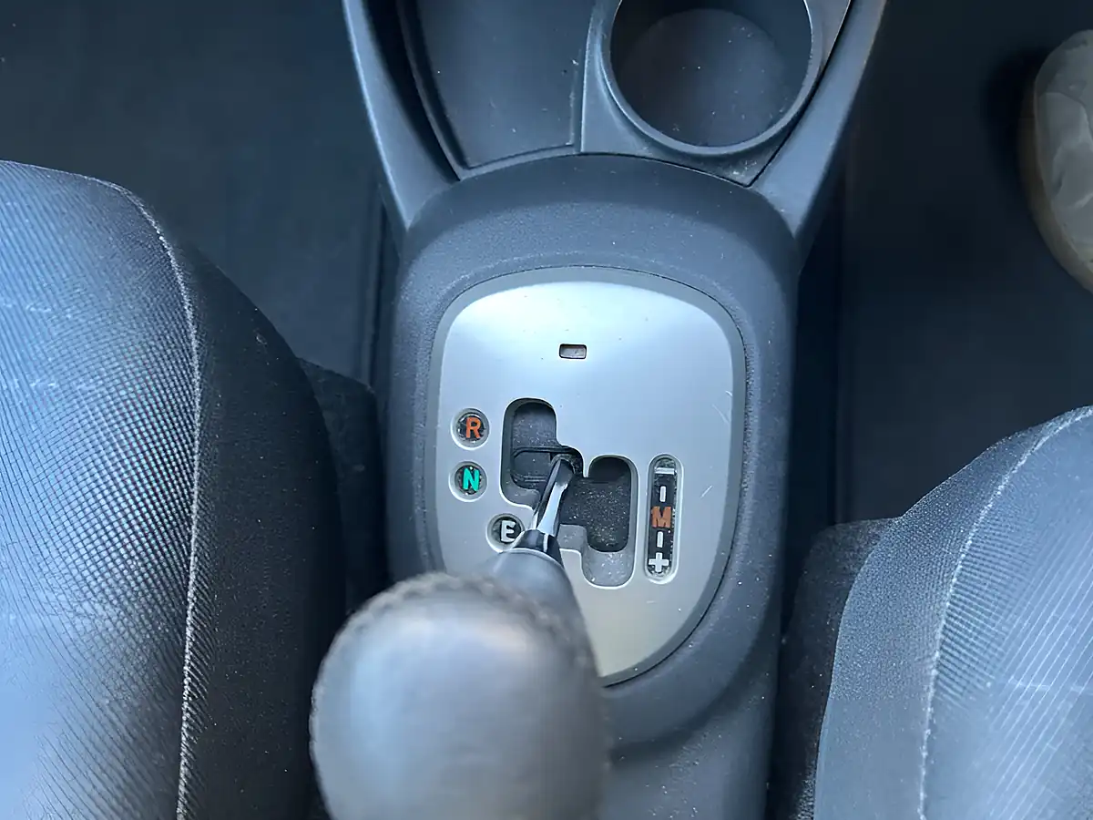 Used 2008 Toyota Yaris Spirit Blue - Interior and Exterior details 14