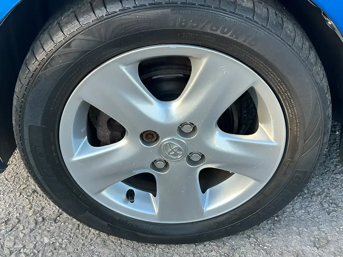 Used 2008 Toyota Yaris Spirit Blue - Interior and Exterior details 18
