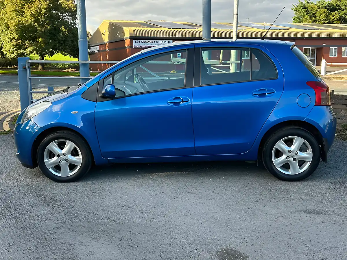 Used 2008 Toyota Yaris Spirit Blue - Interior and Exterior details 7