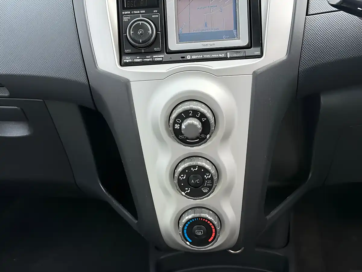 Used 2008 Toyota Yaris Sr Black - Interior and Exterior details 17