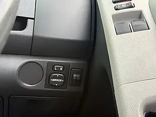 Used 2008 Toyota Yaris Sr Black - Interior and Exterior details 19