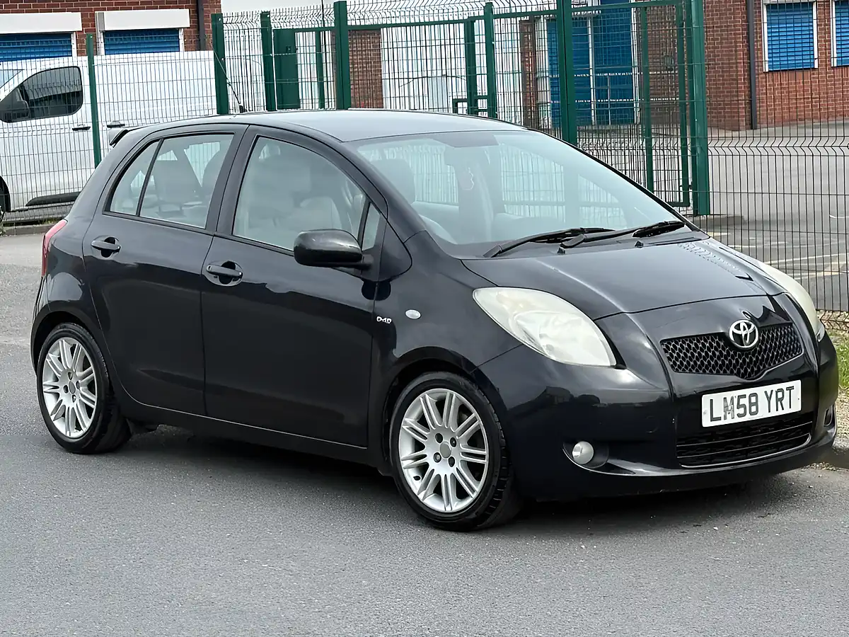 Used 2008 Toyota Yaris Sr Black - Interior and Exterior details 4