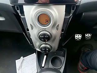 Used 2008 Toyota Yaris Sr - Interior and Exterior details 17