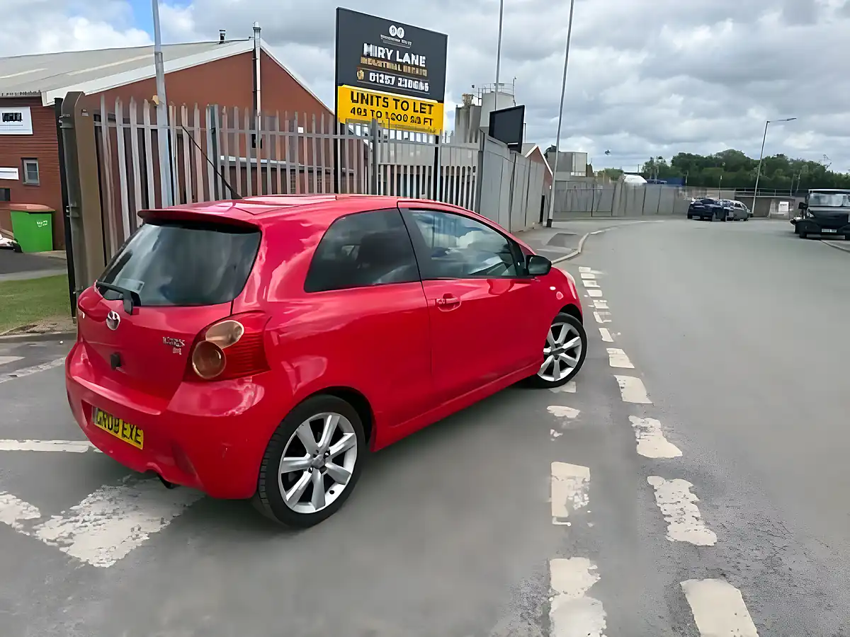 Used 2008 Toyota Yaris Sr - Interior and Exterior details 8