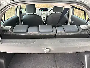 Used 2008 Toyota Yaris T3 Silver - Interior and Exterior details 11