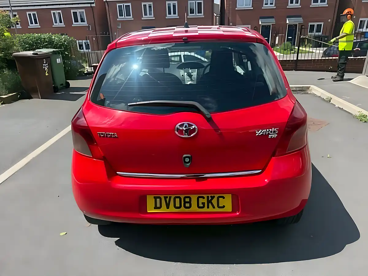 Used 2008 Toyota Yaris Tr - Interior and Exterior details 11