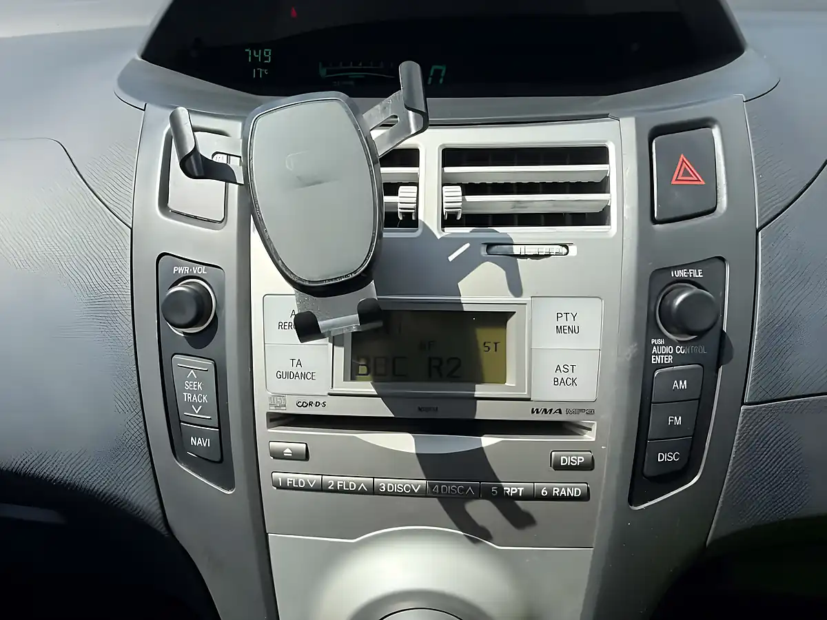 Used 2008 Toyota Yaris Tr - Interior and Exterior details 12