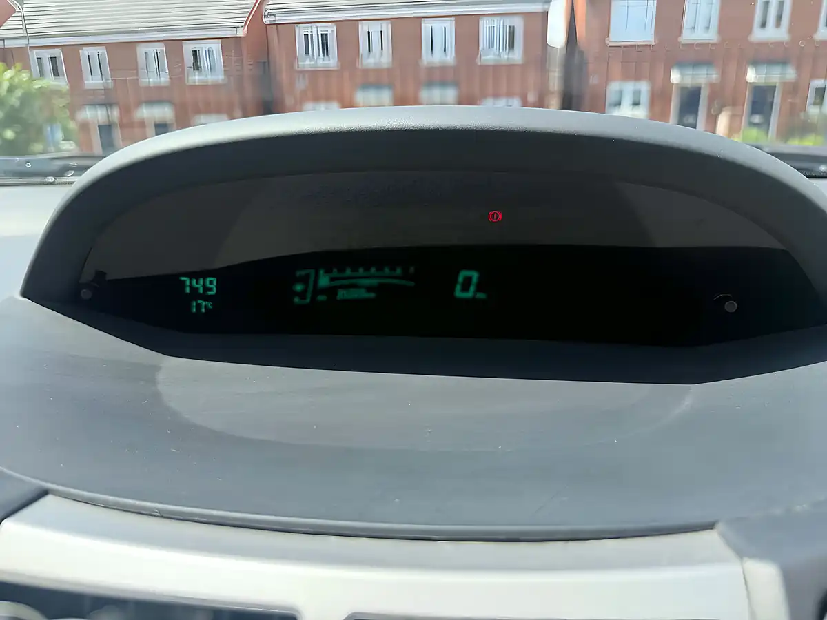 Used 2008 Toyota Yaris Tr - Interior and Exterior details 14
