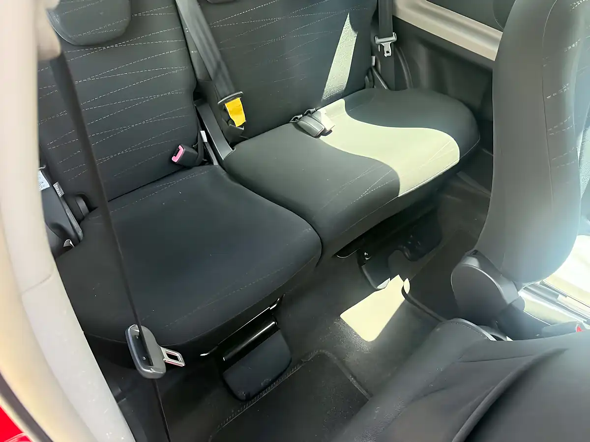 Used 2008 Toyota Yaris Tr - Interior and Exterior details 15