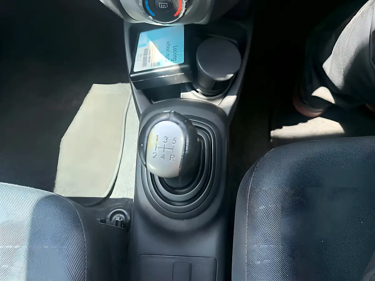 Used 2008 Toyota Yaris Tr - Interior and Exterior details 19
