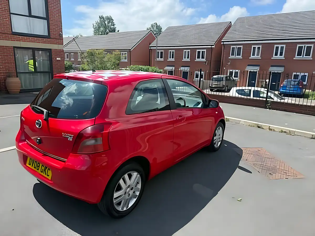 Used 2008 Toyota Yaris Tr - Interior and Exterior details 8
