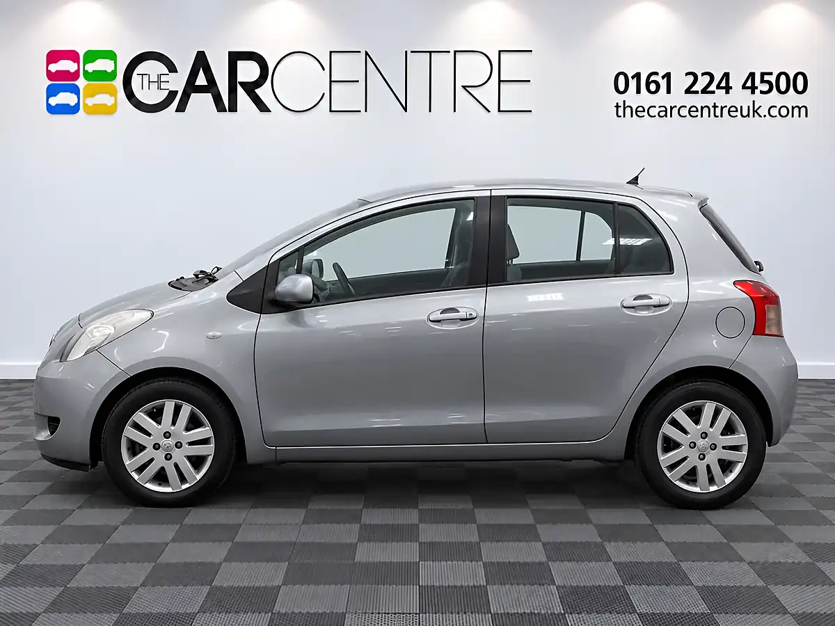 Used 2008 Toyota Yaris Tr Silver - Interior and Exterior details 6