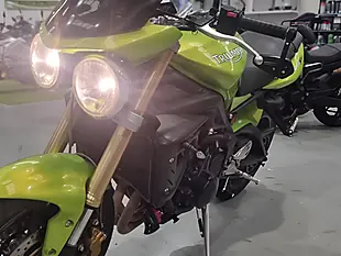 Used 2008 Triumph Street Triple Green - Interior and Exterior details 3