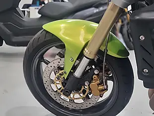 Used 2008 Triumph Street Triple Green - Interior and Exterior details 5