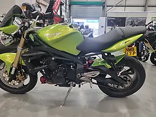 Used 2008 Triumph Street Triple Green - Interior and Exterior details 6