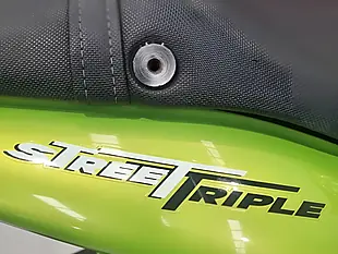 Used 2008 Triumph Street Triple Green - Interior and Exterior details 7