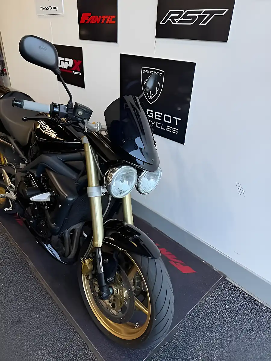 Used 2008 Triumph Street Triple - Interior and Exterior details 9