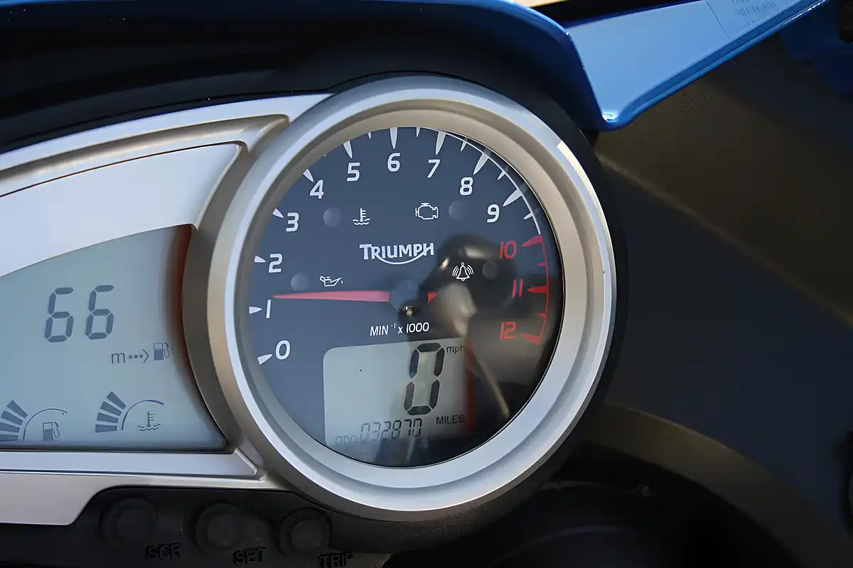 Used 2008 Triumph Tiger 1050 Blue - Interior and Exterior details 12