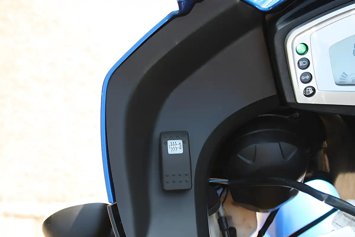 Used 2008 Triumph Tiger 1050 Blue - Interior and Exterior details 18